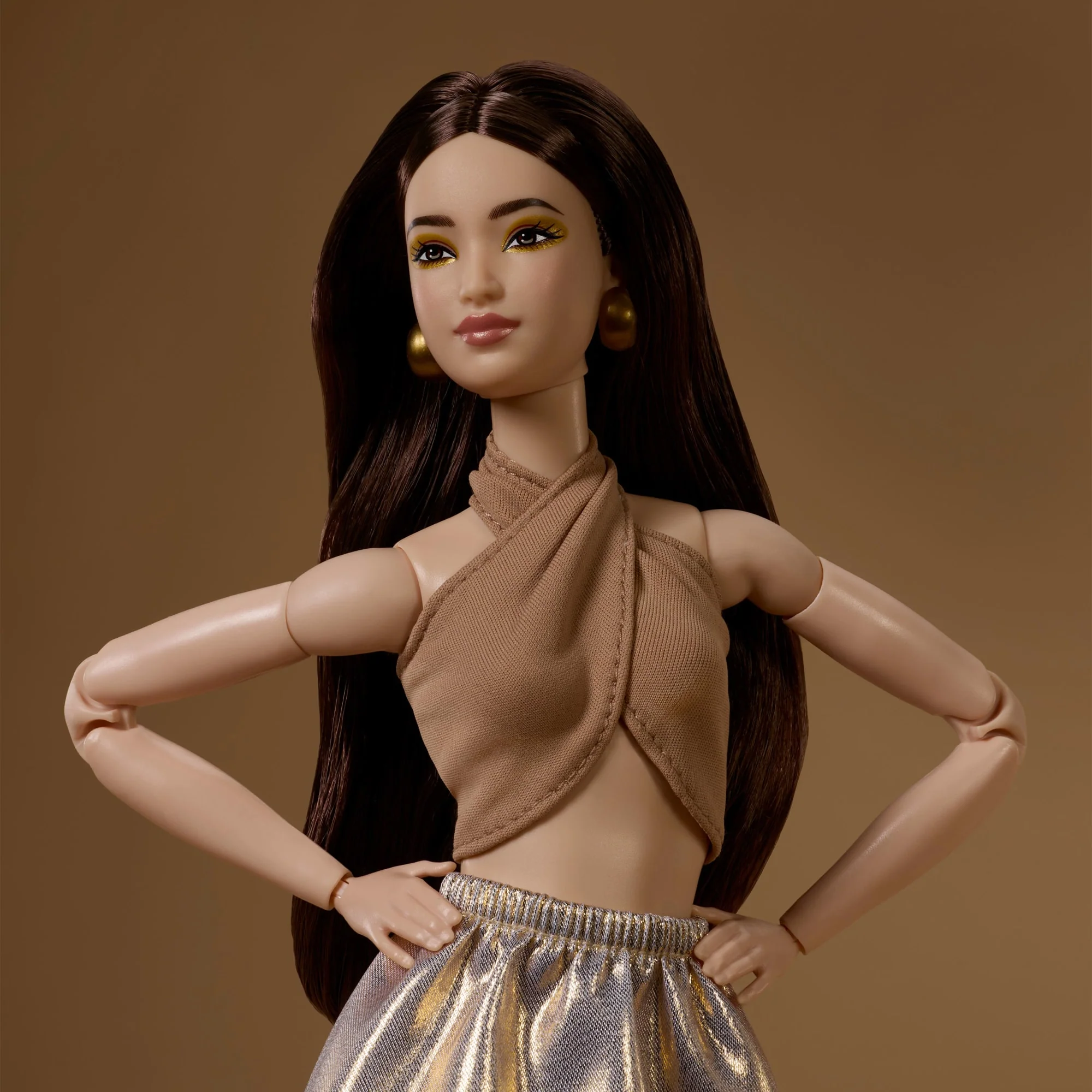 Barbie Basics Collectible Doll, Model 06 With Brunette Hair in Shimmery Golden Skirt & Halter - Image 3