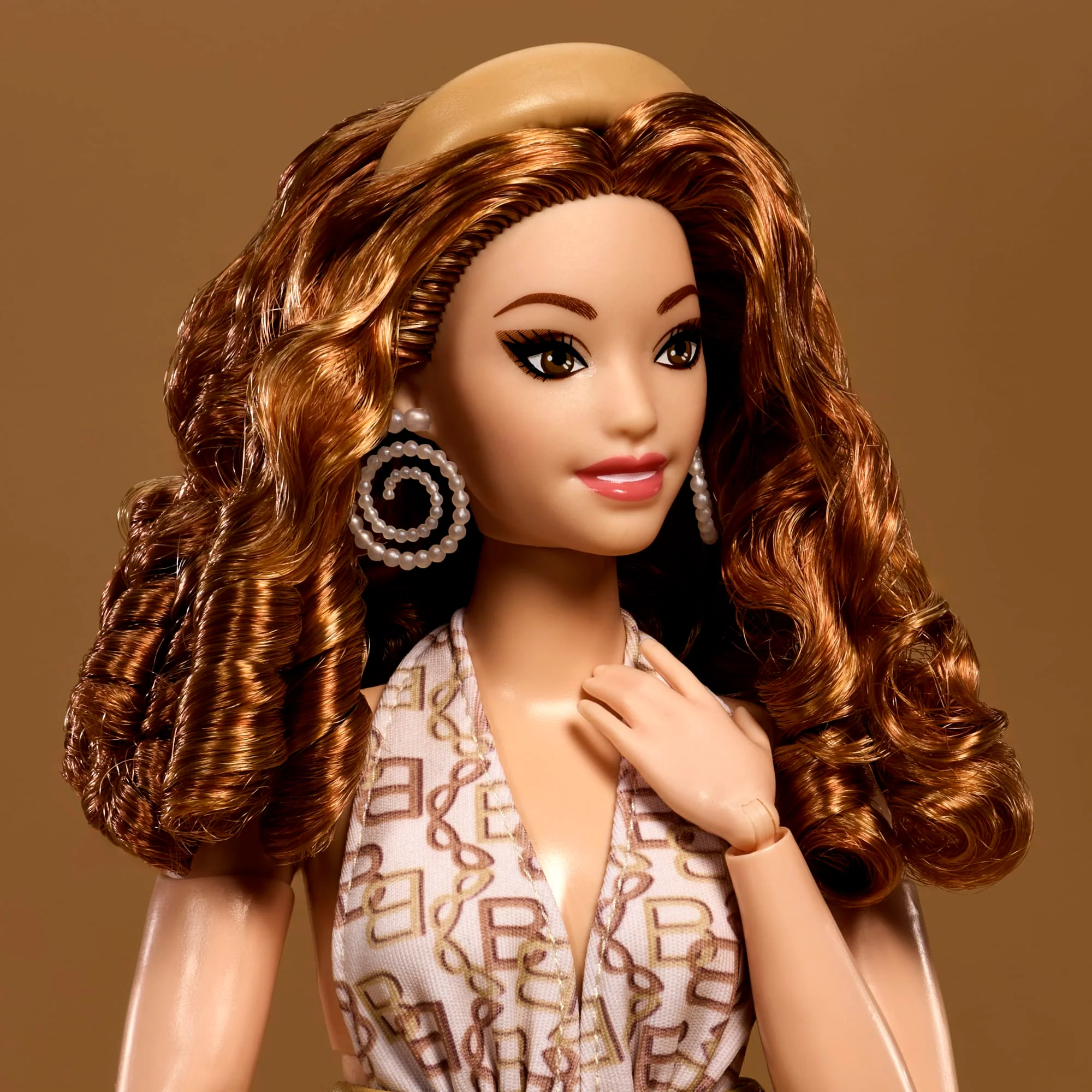 Barbie You Create Barbie Basics Neutral Kit 003, Poupée Mannequin Personnalisable et Vêtements Universels - Image 4