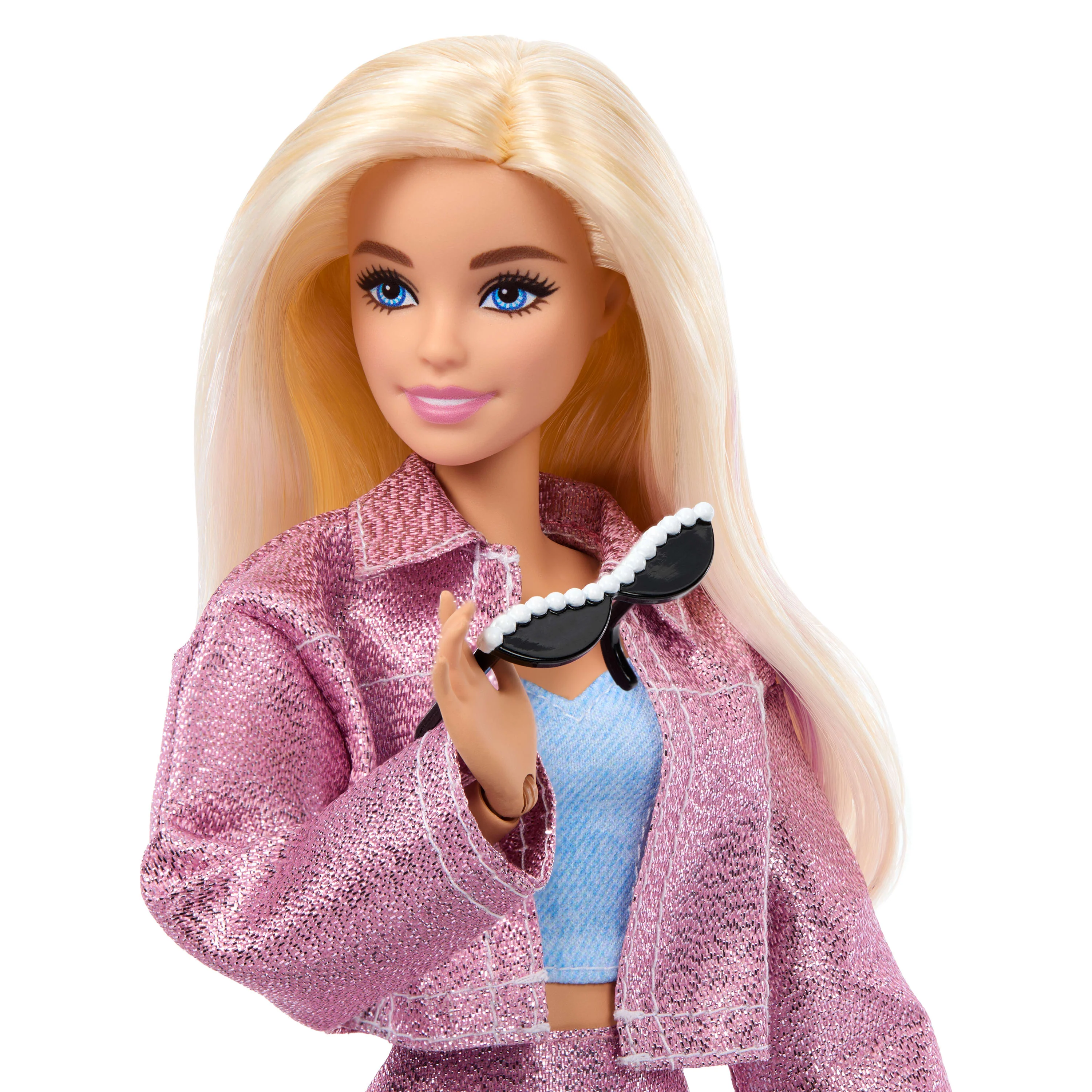 Barbie Deluxe Style Doll With 4 Fashions, 4 Accessories, 4 Interchangeable Hands & Color Change Hair - Image 2