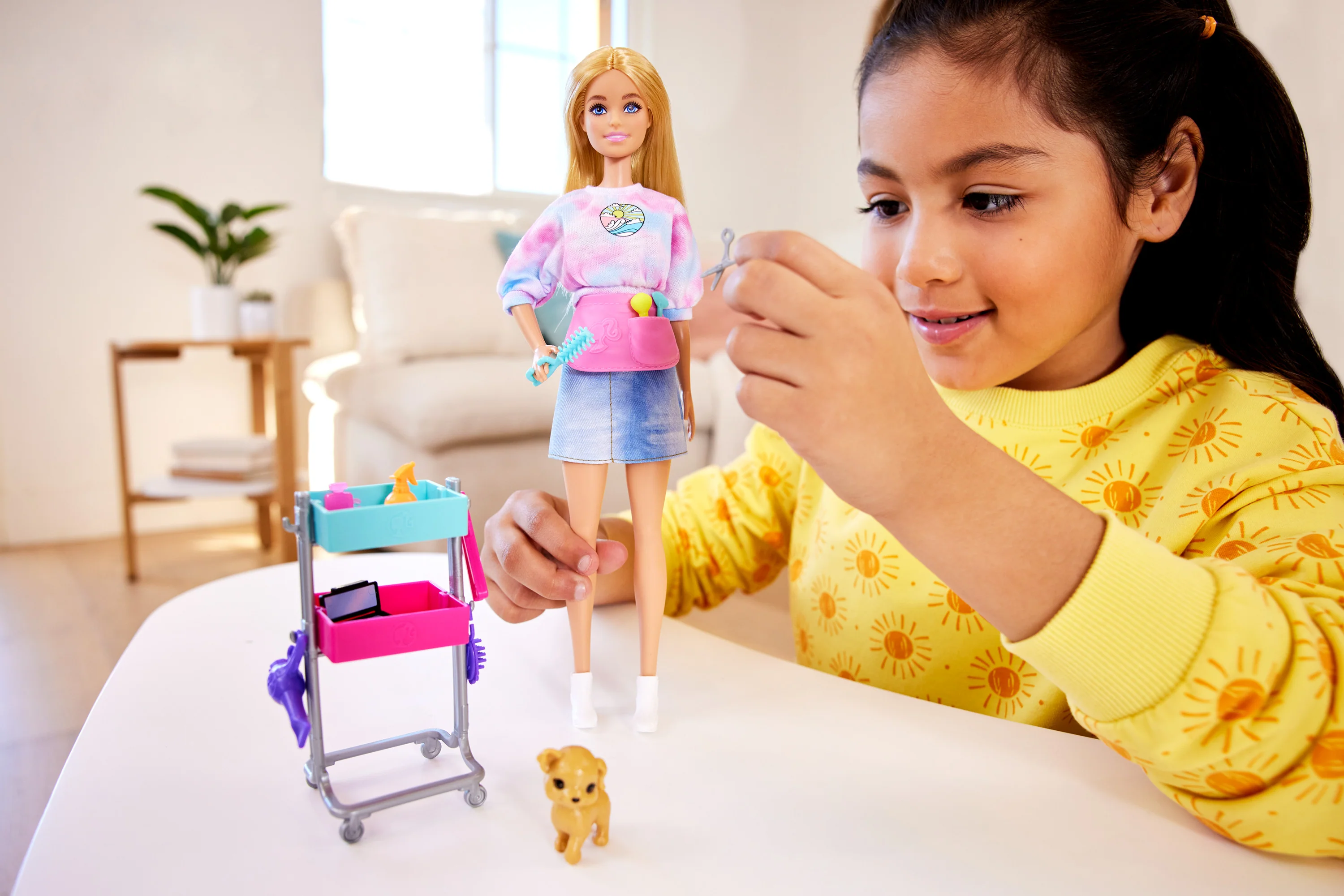 Barbie āMalibuā Stylist Doll & 14 Accessories Playset, Hair & Makeup Theme With Puppy & Styling Cart - Image 2
