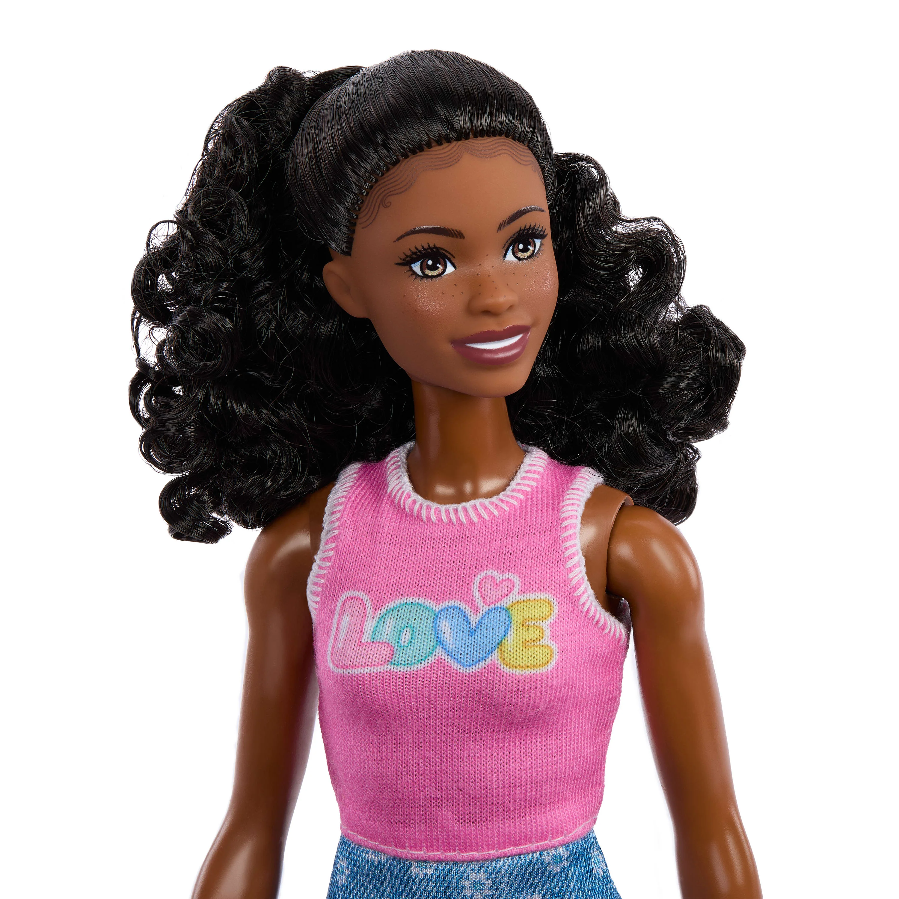 Barbie Family & Friends Limitless Adventure ‘Brooklyn’ Doll With 10+ Travel Accessories - Image 4