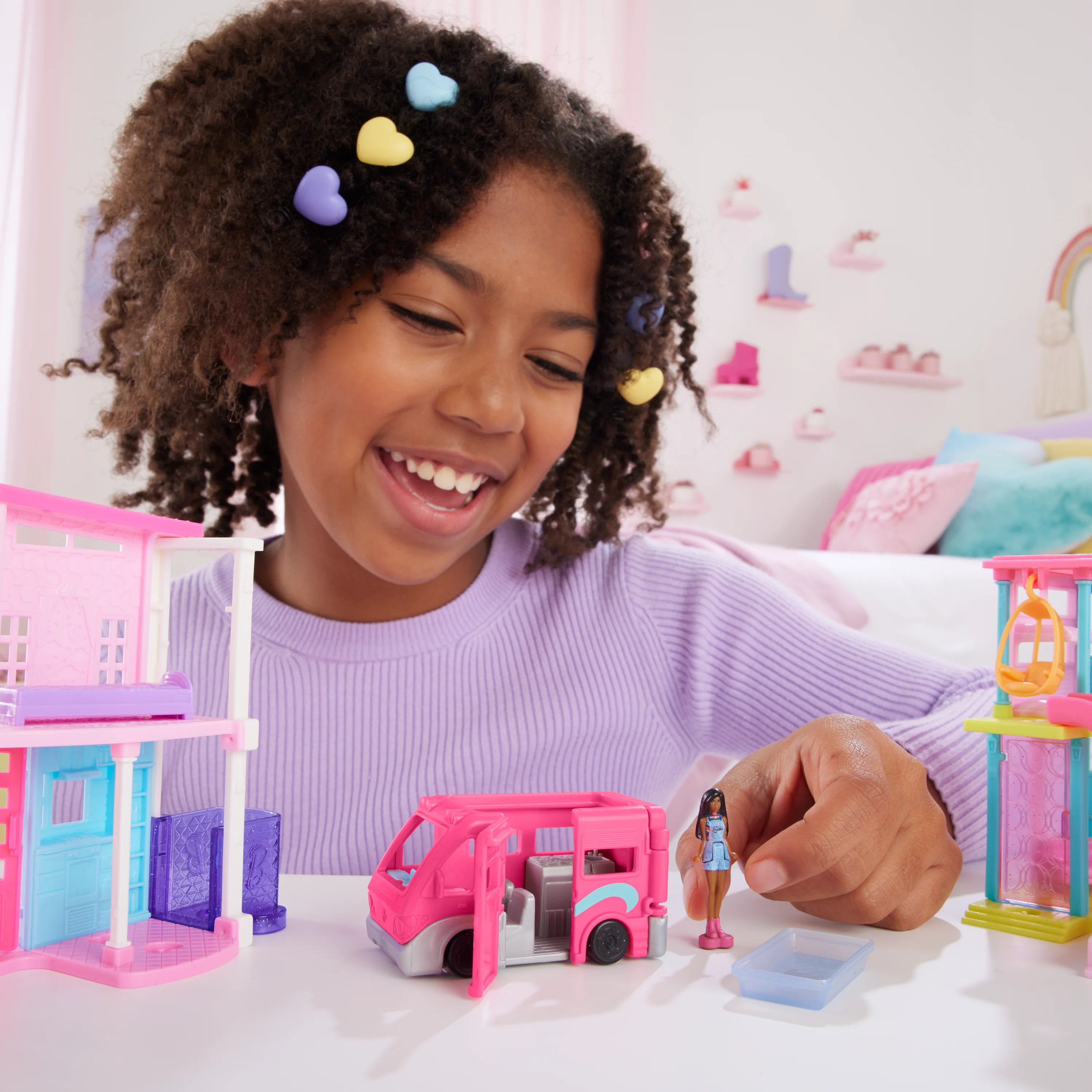 Barbie Mini Barbieland 4-Pack Doll & Vehicle Set, 4 1.5-Inch Dolls &  4 Iconic Toy Vehicles - Image 3