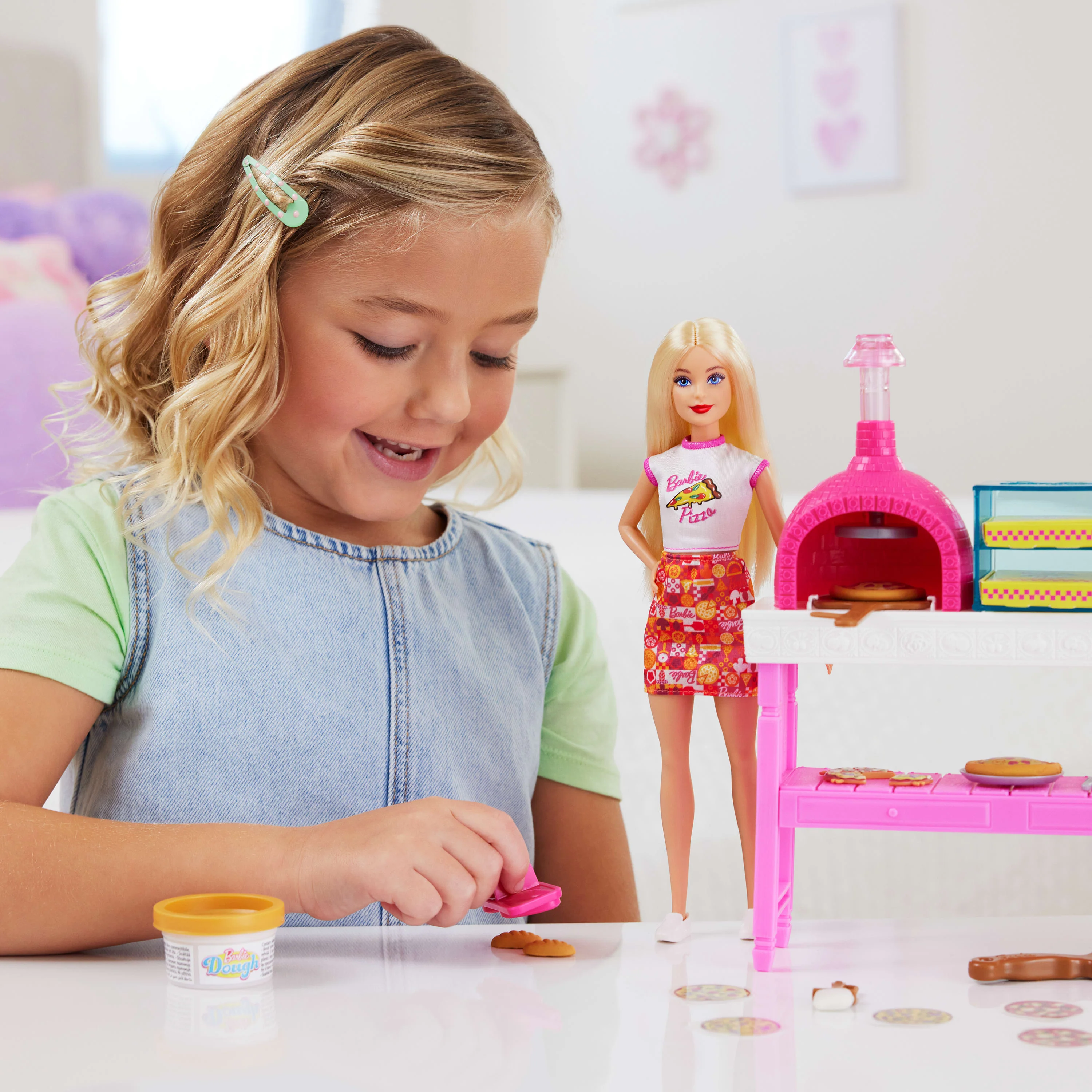 Barbie Pizza Shop Playset With Blonde Doll, Pizza Making Station, 25 Accessories - Image 2