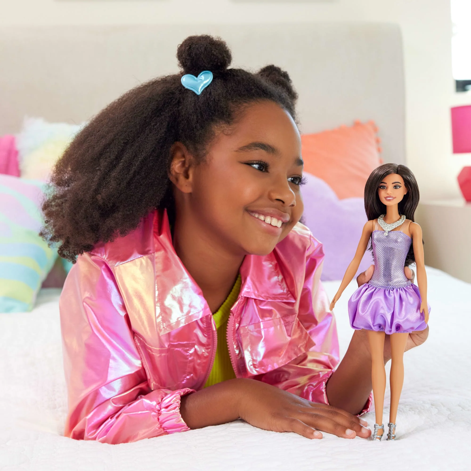 Barbie Fashionistas Poupée234, Cheveux Bruns, Robe Pailletée - Image 2