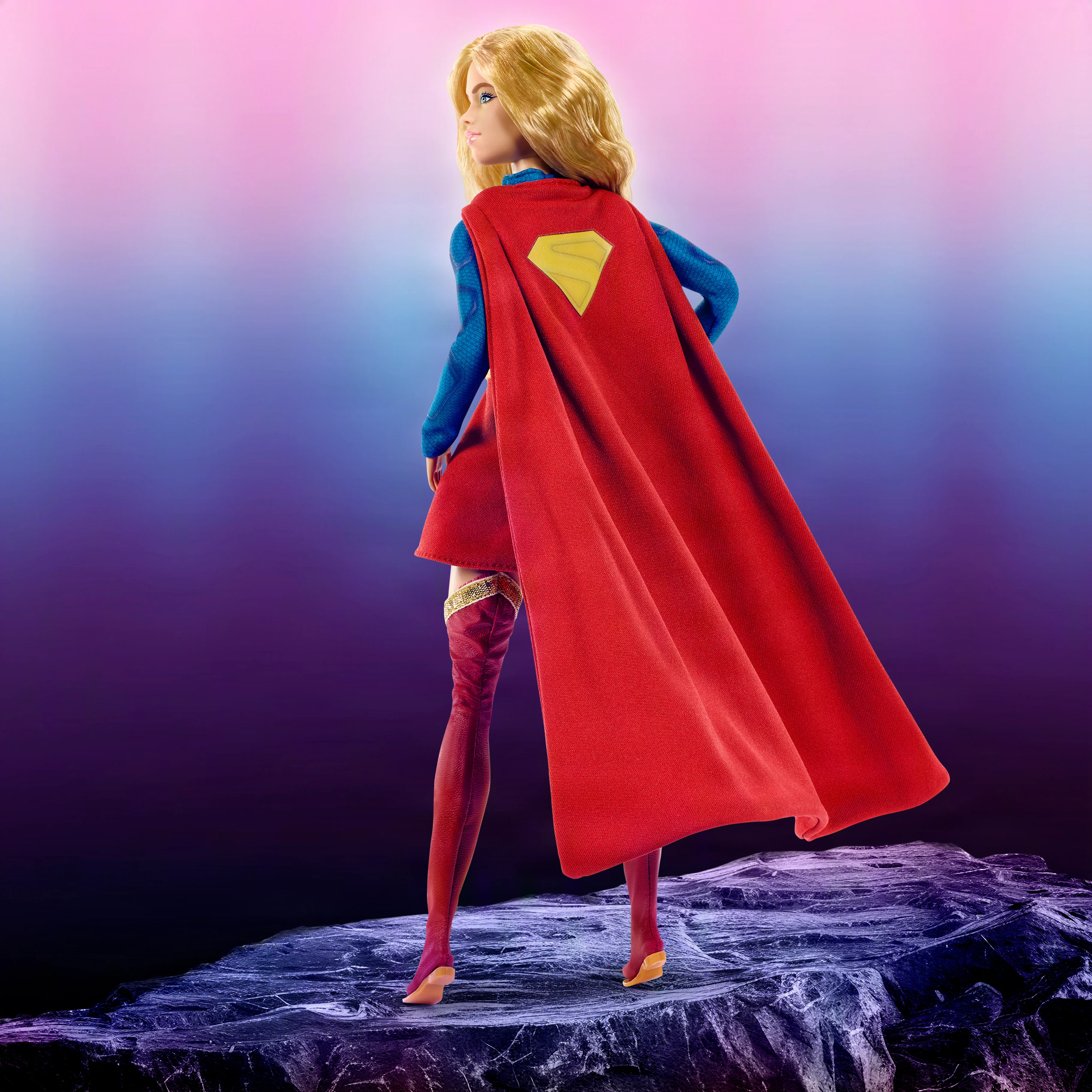 Barbie Signature Muñeca de Colección Super Girl - Image 5