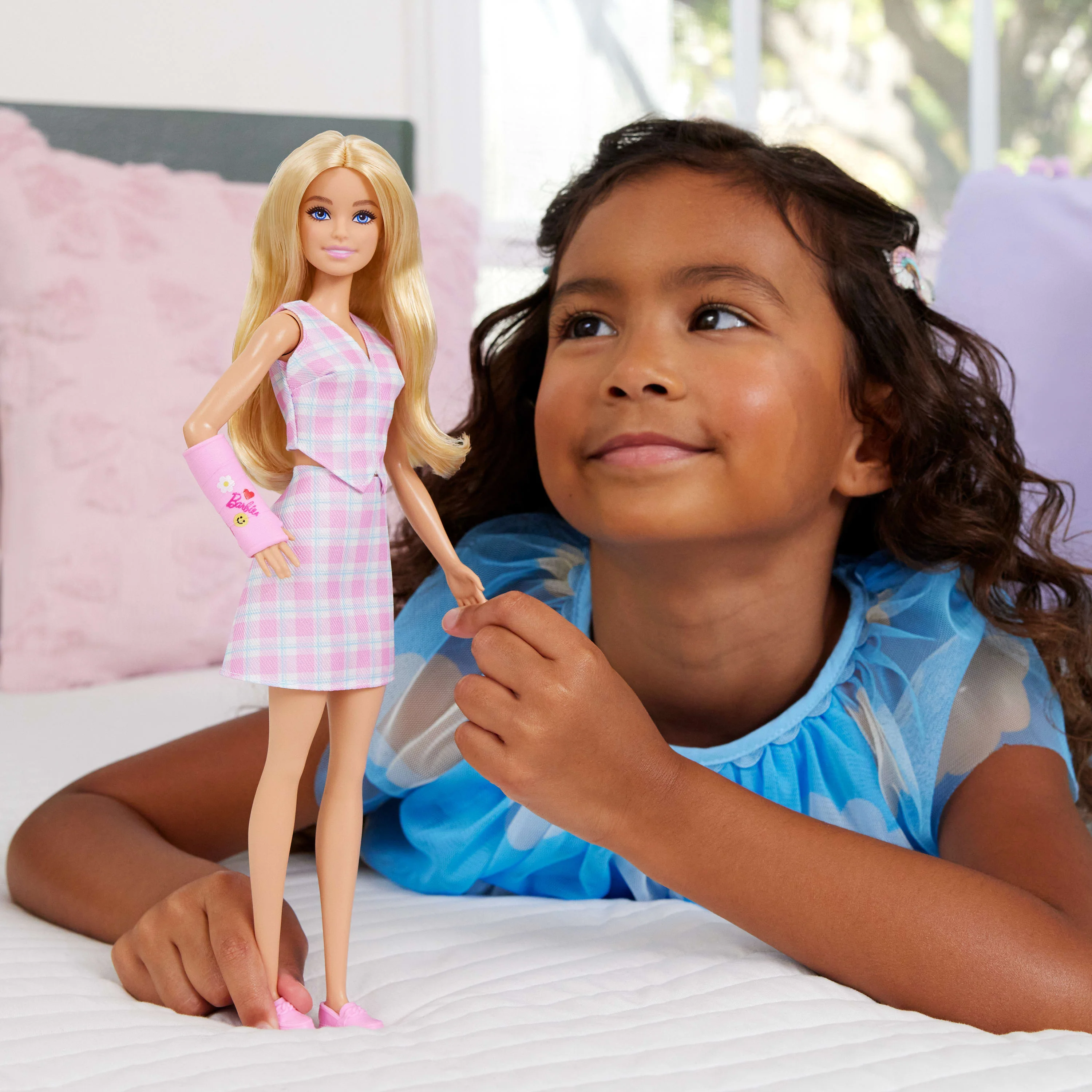 Barbie Style Muñeca barbie style barbie fashionista vestido rosa y yeso - Image 2