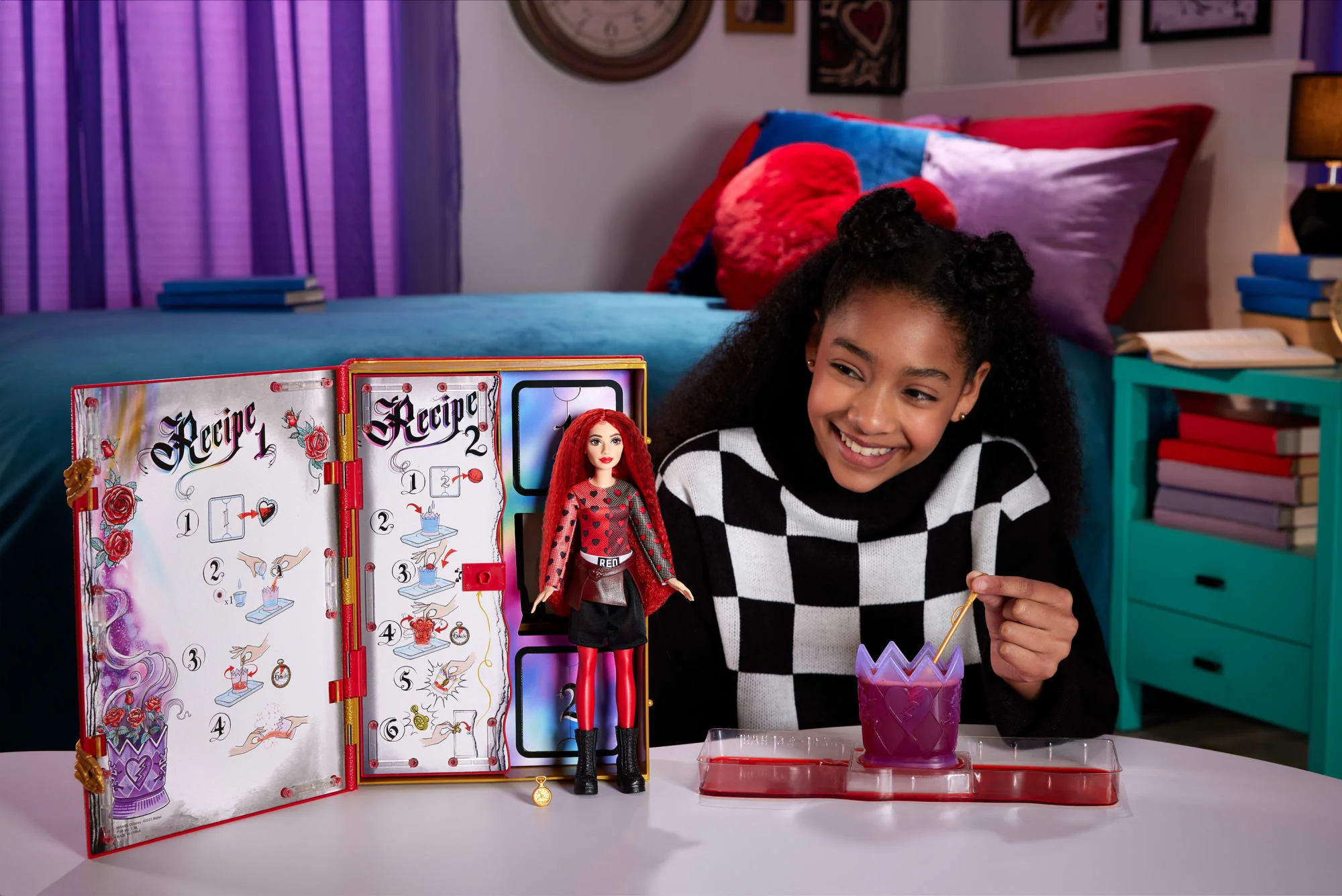 Disney  descendants: The Rise Of Red  Le Livre de Sortilèges, Red - Image 2
