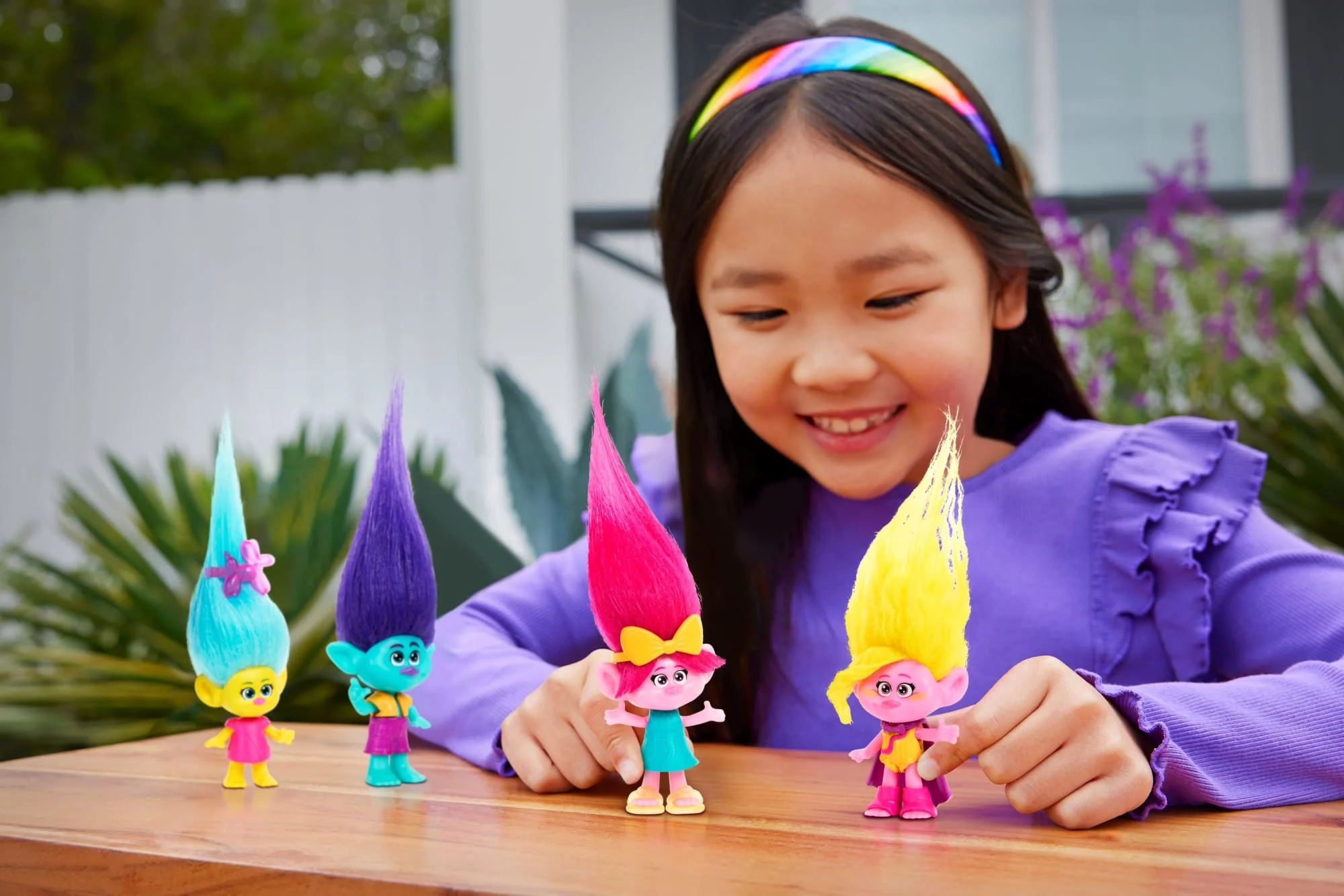 Dreamworks Trolls Fun Fair Surprise Trendsettin’ Viva Fashion Doll inspired By The Series - Image 2
