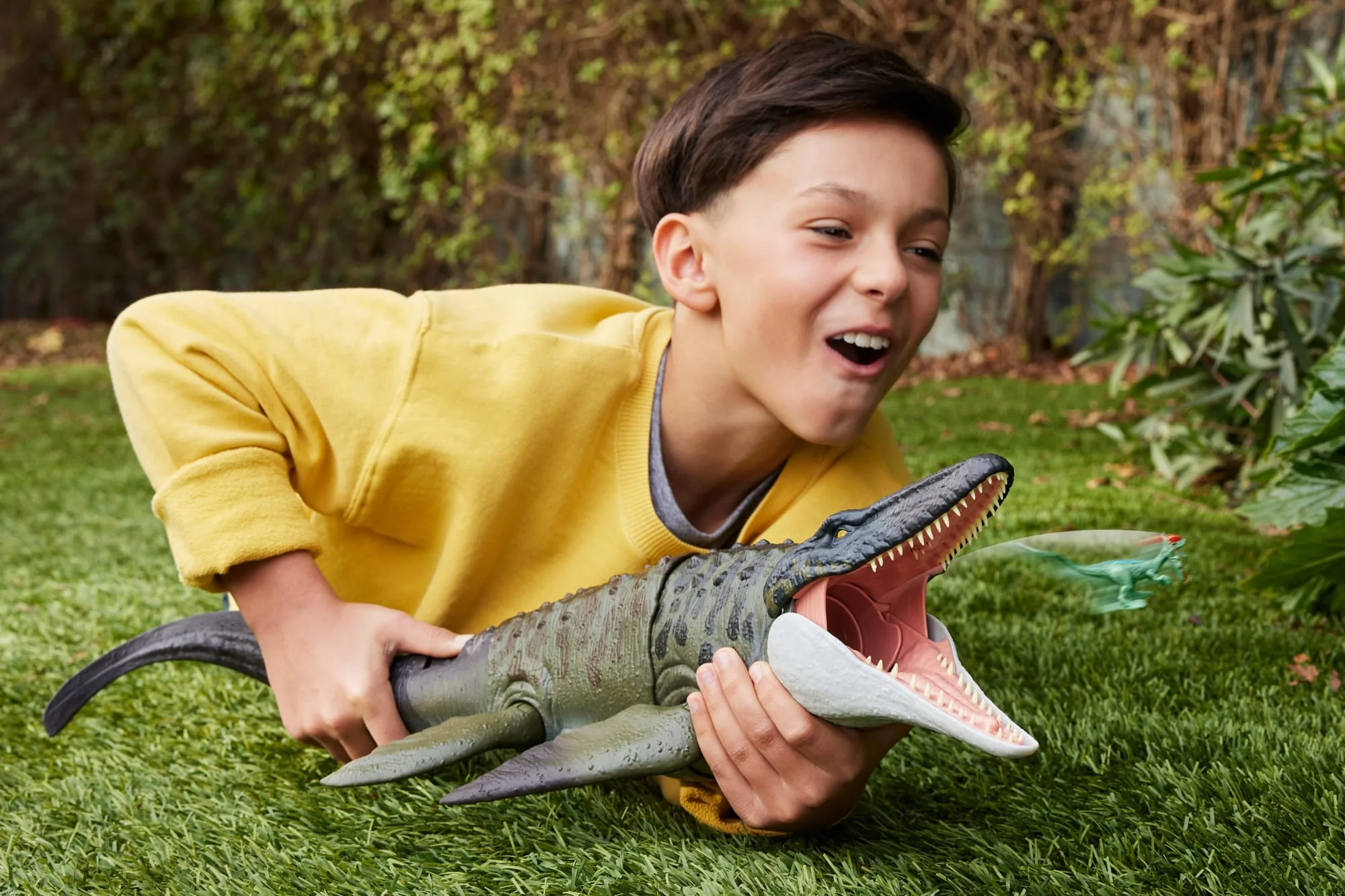 Jurassic World Rebirth Bite N Blast Mosasaurus Action Figure And Mini Dilophosaurus, Dinosaur Toy - Image 2