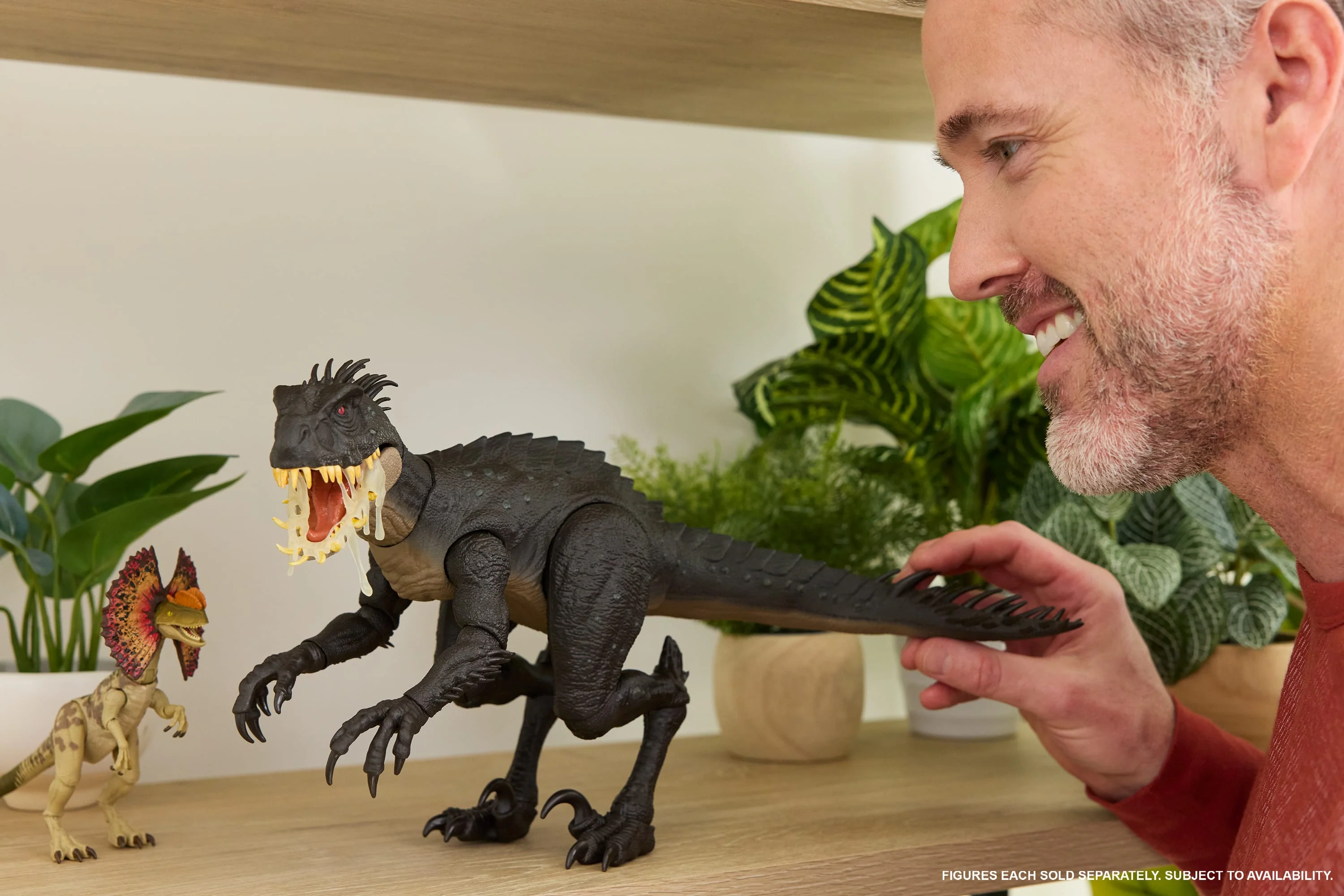 Jurassic World Hammond Collection Dilophosaurus Dinosaur Figure, Deluxe Design And Articulation - Image 2
