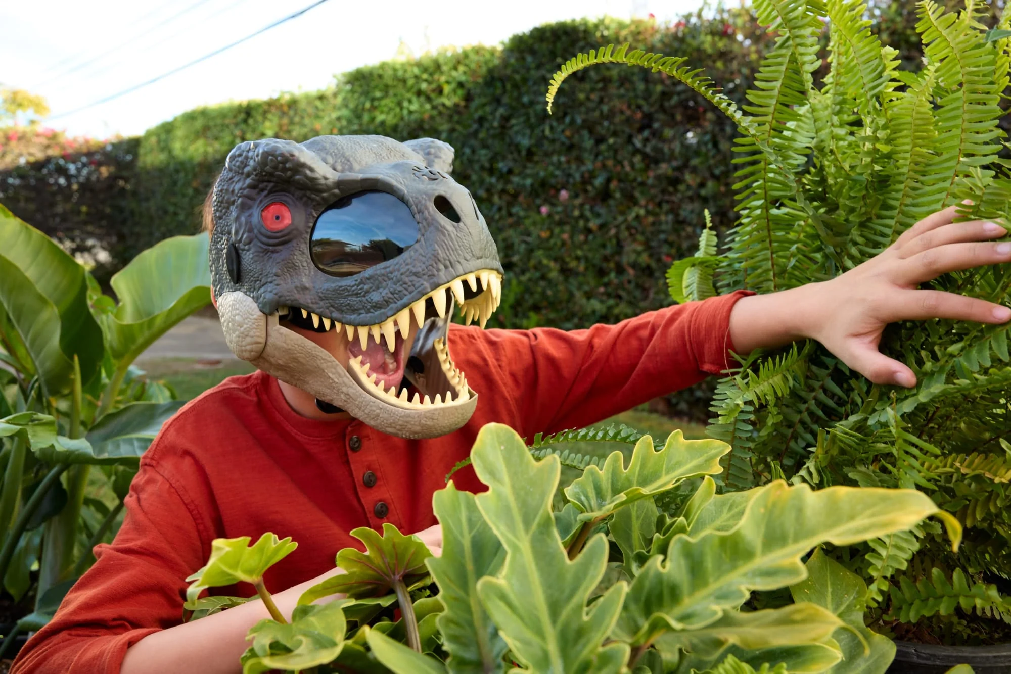 Jurassic World Rebirth T-Rex Rage N Roar Mask With Led Light Up Eyes Feature, 3 Level Effects - Image 2