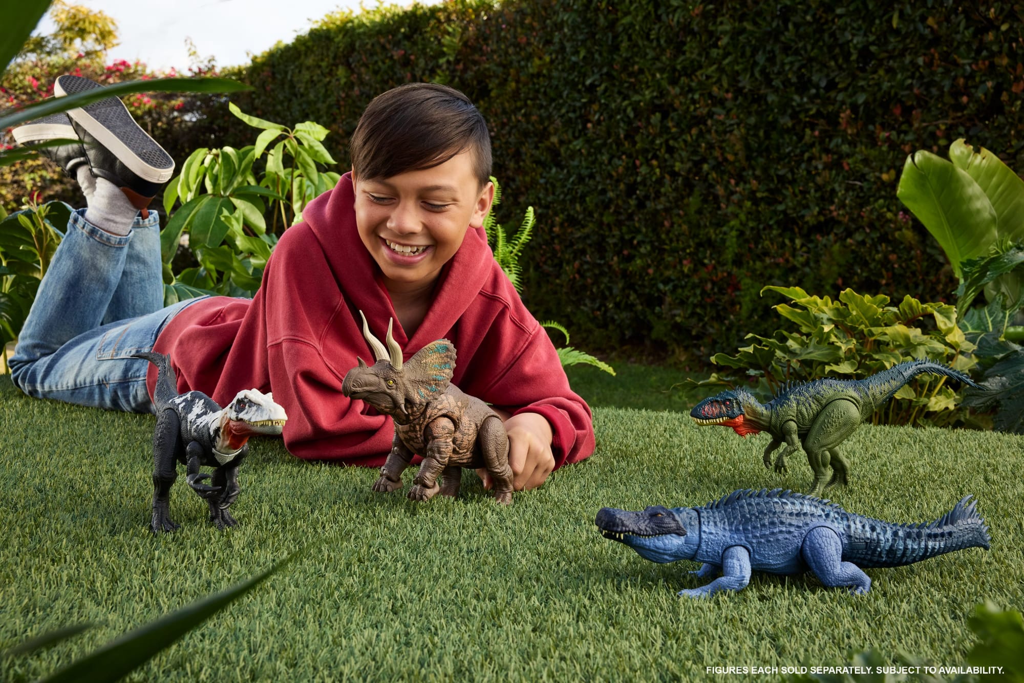 Jurassic World Rebirth Gigantic Thrashers Eotriceratops Dinosaur Figure Toy, Tail Activated Attack - Image 2