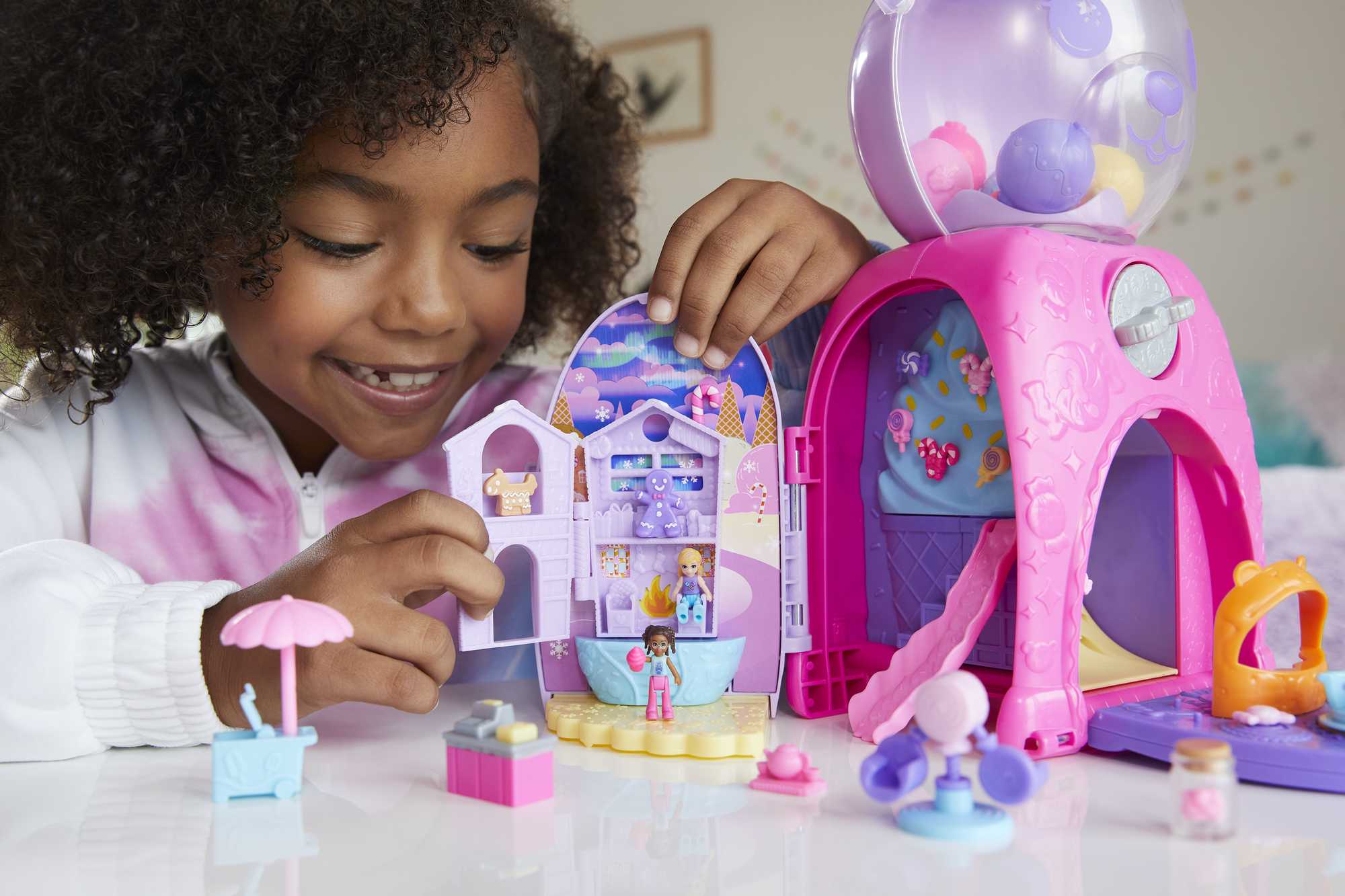 Polly Pocket Gumball Bear Playset - Image 2