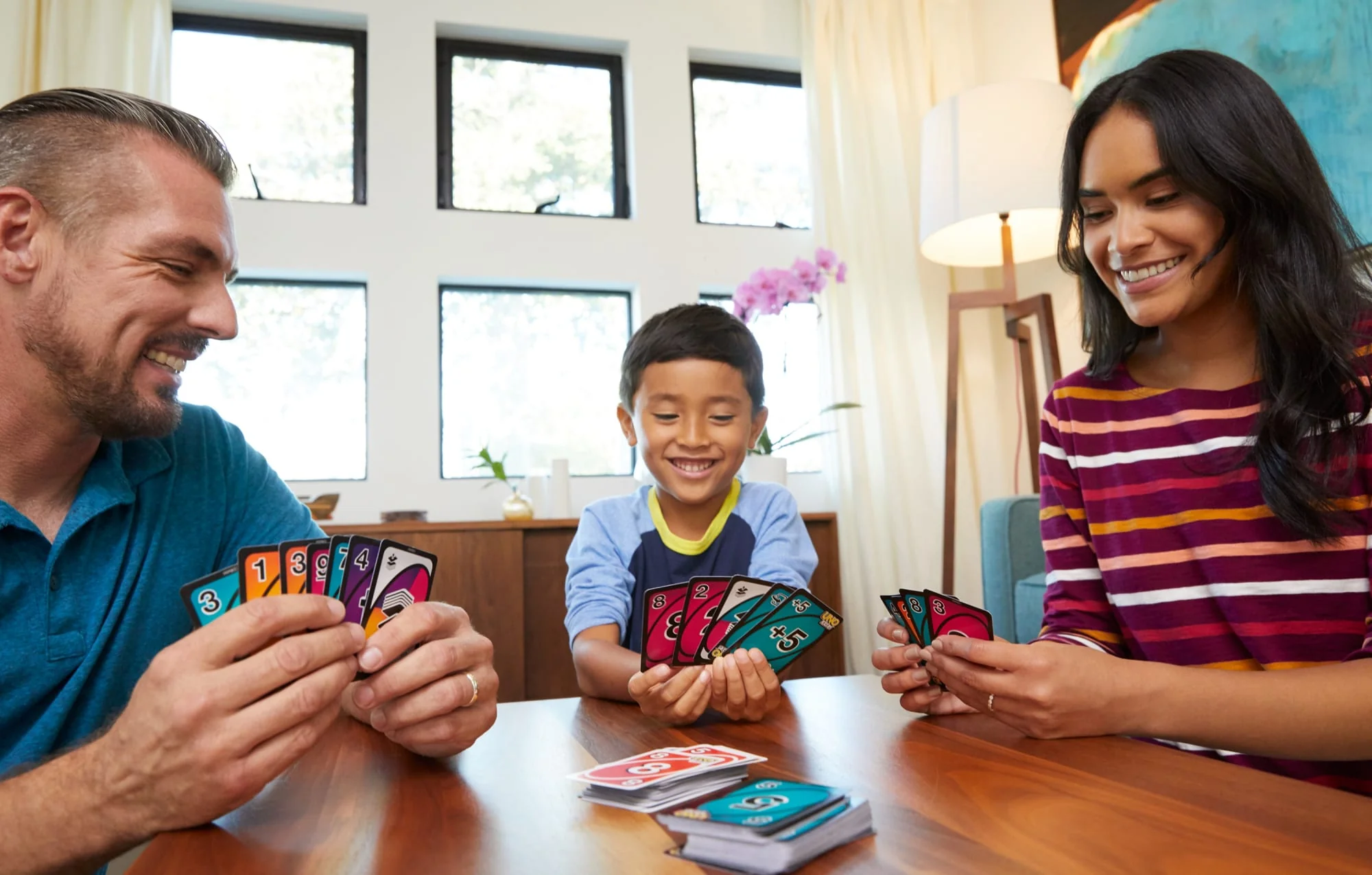 UNO Flip! Card Game With Double-Sided Deck For Families & Game Nights - Image 2