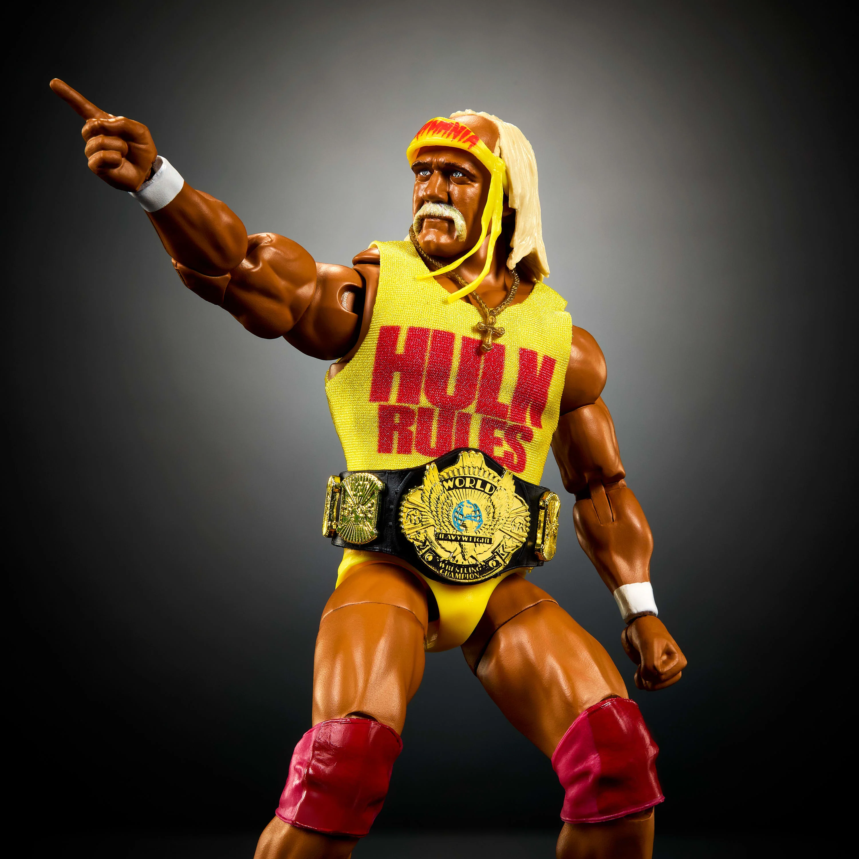 WWE Ultimate Edition Hulk Hogan Action Figure & Accessories Set, 6-inch Collectible - Image 3