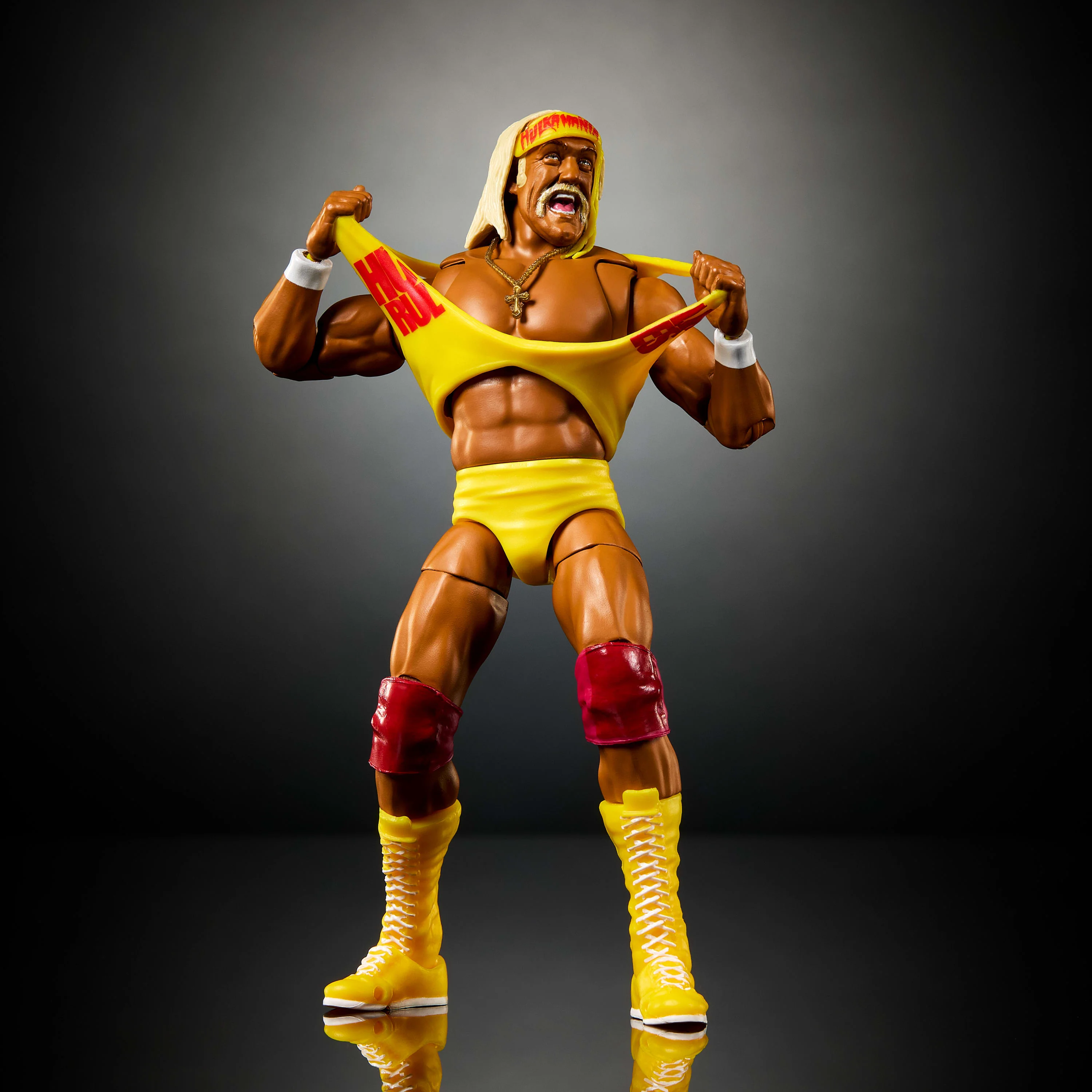 WWE Ultimate Edition Hulk Hogan Action Figure & Accessories Set, 6-inch Collectible - Image 4
