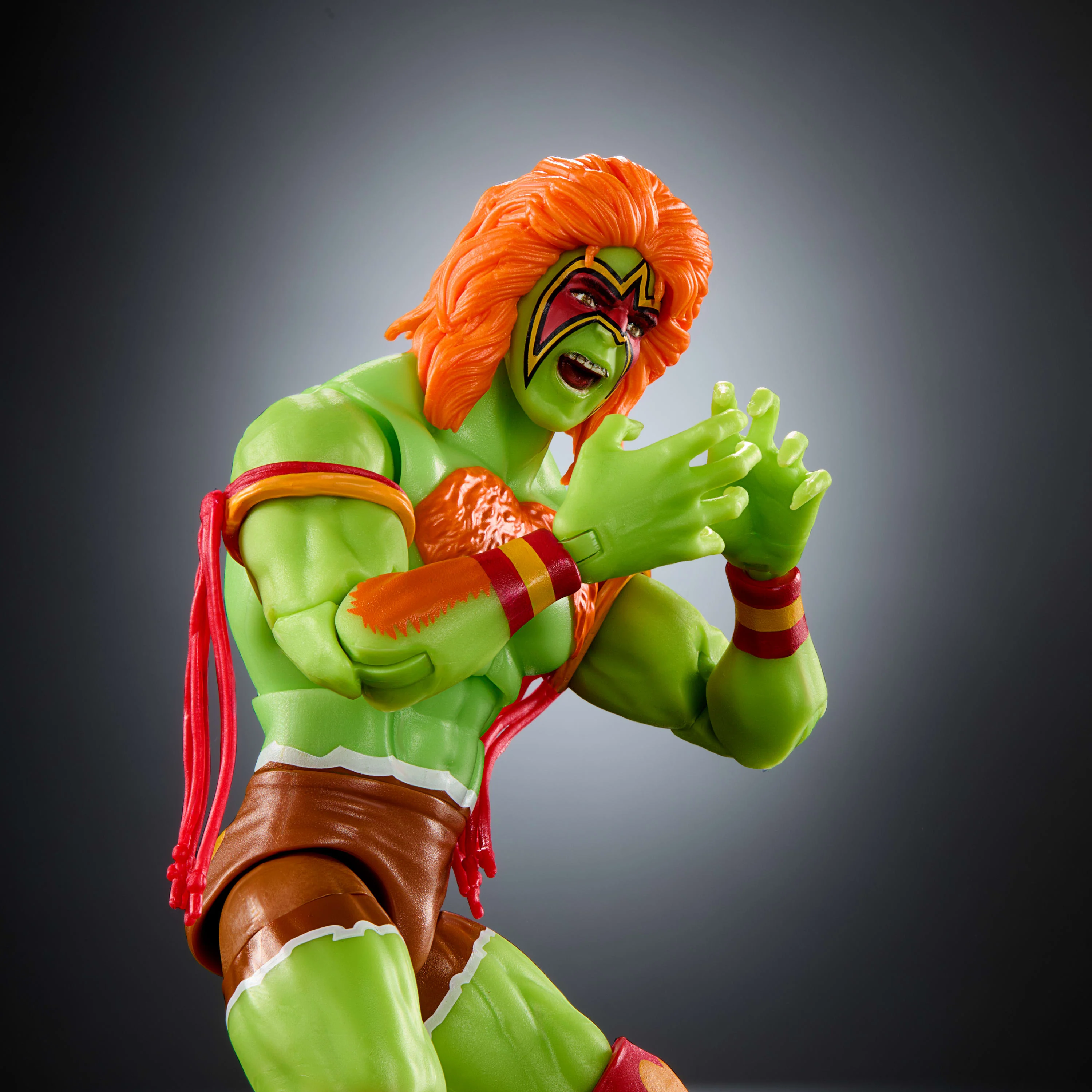 WWE X Street Fighter Ultimate Warrior Action Figure & Accessories, 6-inch Collectible Blanka Mashup Set - Image 4